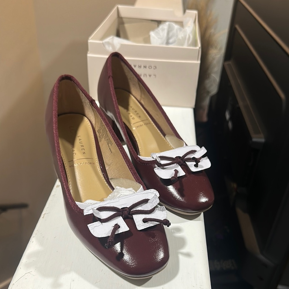 Elegant Burgundy Women's Shoes with Bow Detail